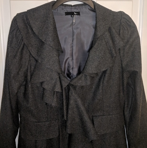 Gorgeous and Feminine Wool Coat with Full Skirt - Picture 6 of 9